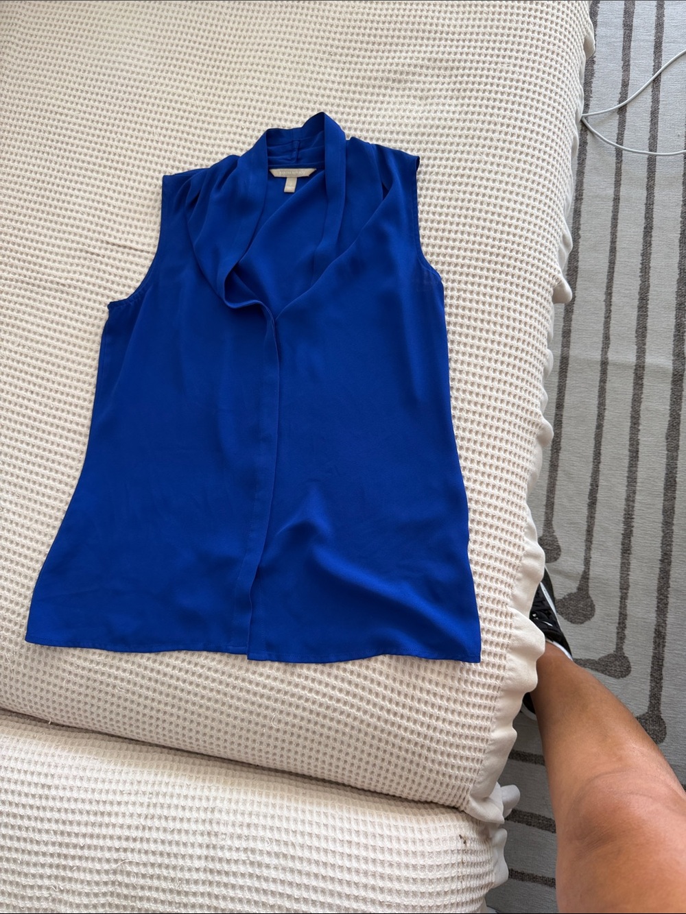 Banana Republic Sleeveless V-Neck Camisole in Cobalt Blue
